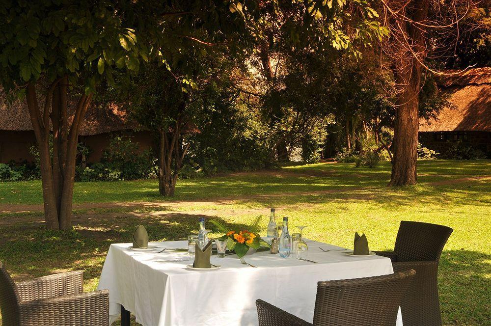 Three Cities Thorntree River Lodge Livingstone Dış mekan fotoğraf